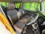 運転席シート廻りは使用感も少なく、良好な状態となっています。丁寧に使われていたことがよくわかりますね。