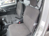 4WD/オートマ/ワンオーナー/エアコン/パワーウィンドウ/エアバッグ/衝突被害軽減ブレーキ/CD再生/AM・FMラジオ/作業灯/3方開/ドアバイザー