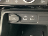 ソケット類も充実☆対応のケーブルがあれば車内でスマホなどの充電が可能です☆