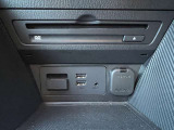 CD DVD挿入口 USBジャック アクセサリーソケット