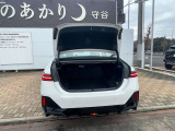 シートを倒すことにより長い物も楽に積み込めます。