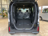 積載性が広がるシートアレンジ。倒し方や可動域、荷室の広がりが分かり、使い道を想像できます。