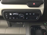 当店3階PDIセンターによる室内ルームクリーニング・除菌を全車に実施!オプションにてボディーコーティングも格安で施工致します★