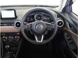【運転席】最適なドライビングポジションでドライブをお楽しみください。