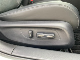 運転席は8ウェイパワーシートになります!