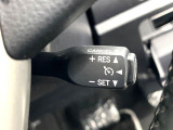 【クルーズコントロール】高速道路もラクラク走行。アクセルを離しても一定速度で走行ができ、長距離運転時の負担を軽減!加速・減速も簡単なスイッチ操作で調整できます。
