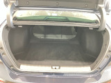 大きな開口部の荷室スペースはとても広々としています。 大きな荷物も楽々収納出来ちゃいますよ♪ 大は小を兼ねると言いますしスペースは大きい事に越した事はありませんね!