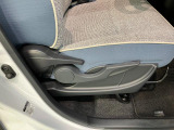 延長保証につきましてはお求めいただく車両によって保証料が異なりますので、当店スタッフまでお気軽にお問い合わせくださいませ。