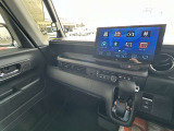 運転しながら操作しやすいように各種ボタンが設置されています♪ストレスのない快適なドライブに必須です!