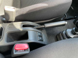 運転席・助手席側のヒートシーターがついてます。