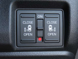 両側電動スライドドア☆狭い駐車場など、重宝します!運転席側からドア開閉操作ができます。
