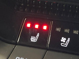【シートヒーター&ベンチレーション】夏場は涼しい風でお尻や背中の熱やムレを防ぎ、冬はエアコンよりも早く温まってポカポカに!季節を問わず快適に過ごせます。