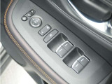 ◆パワーウィンドウスイッチ◆運転席から全席の窓の開閉操作を行うことが出来いつでも換気ができます!