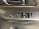 パワーウインドウスイッチ、いたずら防止・挟みこみ防止に、ウインドウロックスイッチを使用ください。便利な電動可倒式ミラースイッチ