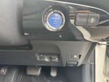 ビルトインETCも付いて、高速ドライブにも便利です。 スマートエントリーキー&PUSH-START!