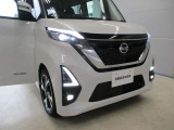 ■LEDヘッドランプ。LEDフォグランプ。シグネチャーLEDポジションランプ。この年式からはデイライト仕様なので日中でもライトが点灯します。