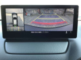 360&deg;ビューモニターでは前後左右4つのカメラ映像をさまざまな走行状況に応じて切り替えてセンターディスプレイに表示することで、駐車時や狭い道でのすれ違い時、見通しの悪い交差点進入時でも安心感を高めます