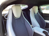 シートはフィット性も良く、楽な運転姿勢を保てます。