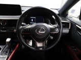 各操作スイッチなどもハンドルから手を放すことなく操作可能で安全運転に支援いたします!