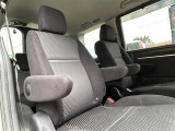 【2列目シート】現車の確認はお電話でも承っております。【セレナ/ヴォクシー/ノア/エスクァイア/ステップワゴン/デリカ/アルファード/ヴェルファイア/RAV4/NBOX/タント】