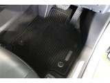フロアマット標準装備。車内を清潔に保ちます。