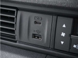 ◆USBチャージャー、HDMIポート◆使いやすい場所に装備されています。