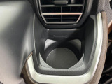 【運転席側ドリンクホルダー】