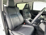 高いホールド性で運転姿勢が安定します。長距離ドライブでも疲れにくいのが魅力です。快適なドライビングライフをお送りください♪