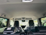 室内の圧迫感を軽減する天井部分。車内全体の雰囲気や状態をこちらでご確認いただけます。