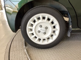 アルミホイールです。足元が引き立つので、車全体のイメージがアップしますよ!