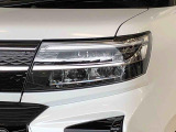 ☆オートライト機能☆車外の明るさに応じて自動的にヘッドランプを点灯・消灯。夕暮れ時やトンネルなどで役立ちます!