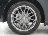 アルミホイール装着車です!これで足元まわりもおしゃれにきまります!