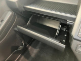 クルマの状態と評価点数を開示し、図解で表示いたしております。車両状態検査書はこちらの車両ページで閲覧できます。(※一部評価書が未設置の車両がある場合がございます)