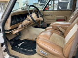 2025年12月5日にオープンいたしました98galleryです。輸入車・国産車問わず、在庫がございますので、お気軽にお問い合わせください。