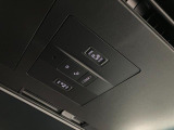 品質へのこだわり!フロアマットやシートなど車内をキレイに清掃し、ニオイや汚れなどを徹底的にクリーニングしてもらっております。室内はピカピカです☆