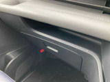 タイヤの相談も承ります。スタッドレス&hArr;ノーマルの履き替えはもちろん。溝が減ってきた、雨の日に不安を感じるお客様も一度ご相談ください。しっかりとご説明させていただきます。