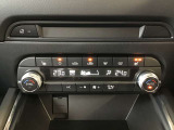 空調はAUTO エアコンですので、温度設定するだけで後は車が管理してくれます。快適な室内空間です!