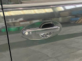品質には自信があります!ハッピーの品質・キレイなお車をお届けさせていただきたい!そんな気持ちでキレイに仕上げております。フロアマットなどの清掃はもちろん、シート下なども徹底的に清掃しております。