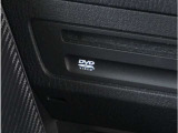 【DVD】DVDをお楽しみいただけます。お好きな映画、ドラマを車内でお楽しみください。お子様が好きなアニメも良いですね。
