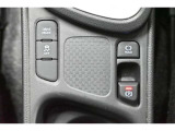 電動パーキングブレーキを搭載。スイッチ操作でパーキングブレーキを作動・解除することが可能です。