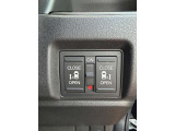【電動スライドドア】この車両は両側電動スライドドアです!車外からの操作だけでなく車内からの開閉も可能です◎雨の日や手がふさがっているときに便利ですね♪