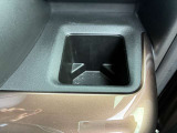 ドリンクホルダー装備☆運転席右側についていますのでドリンクも取り出しやすい☆
