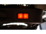 メルセデスジャパンが定めるサーティファイドカー(認定中古車)として登録を致しますので、納車時にはタイヤやバッテリー等も規定以下の数値であれば、整備代金を頂かず、無償で交換となります。ご安心下さい。
