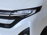 ☆オートライト機能☆車外の明るさに応じて自動的にヘッドランプを点灯・消灯。夕暮れ時やトンネルなどで役立ちます!