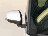 便利な電動格納ミラー付きです