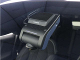 【ボルボ・ドライブレコーダー・360 駐車監視機能付】フロントカメラは水平360&deg;/垂直240&deg;を録画可能。前方/後方において映像を鮮明に録画します。大型バッテリーにより駐車監視用長時間録画にも対応。
