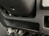 ご成約のおクルマ全て、エンジンオイルを交換してご納車させていただきます!また、点検時に消耗品の状態確認も行い必要に応じて新品交換させていただきます!
