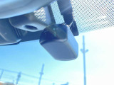 話題のドライブレコーダー付!もしもの時やあおり運転の証拠映像は自分の身を守る為にも必要ですね!