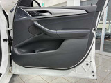 完成度の高いBMW認定中古車は、ご購入後も安心です。また、保証期間中は、365日24時間体制(フリーダイアル)で、万一の故障などの様々なトラブルにも対応いたします。