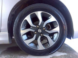 165/65R15ノーマルタイヤ装着車♪各種アルミホイールや、スタッドレスタイヤも取扱いしております。是非ご相談ください♪